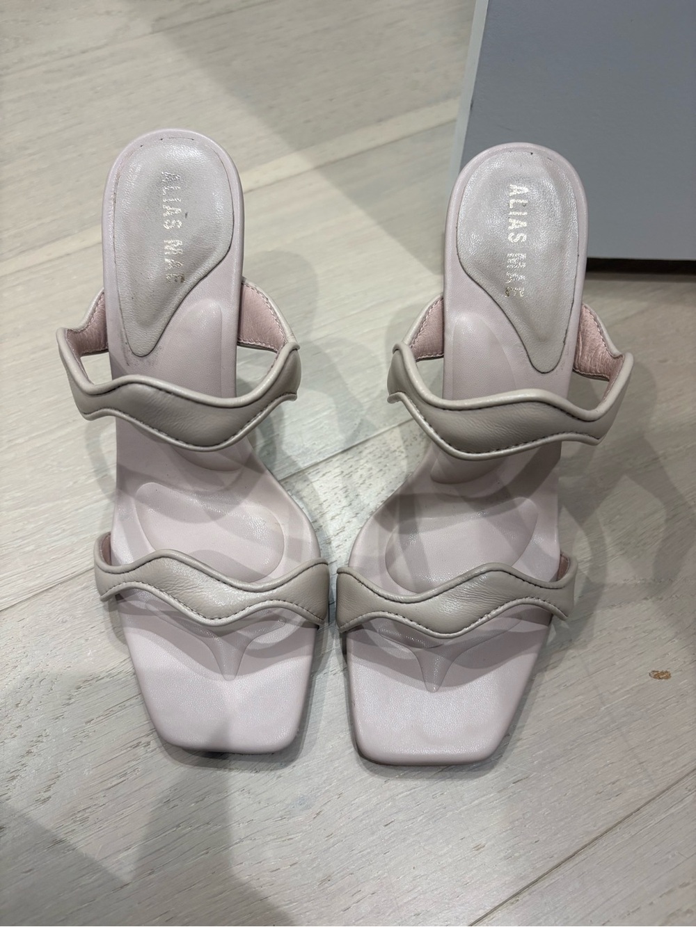 Women’s Alias Mae heel sandals light pink size 6